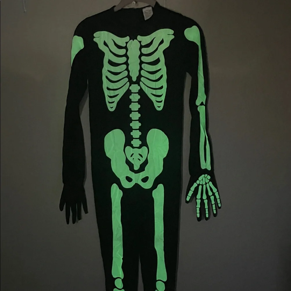 Halloween Child's Skeleton One Piece Black And White Costume. NWOT. Size L.